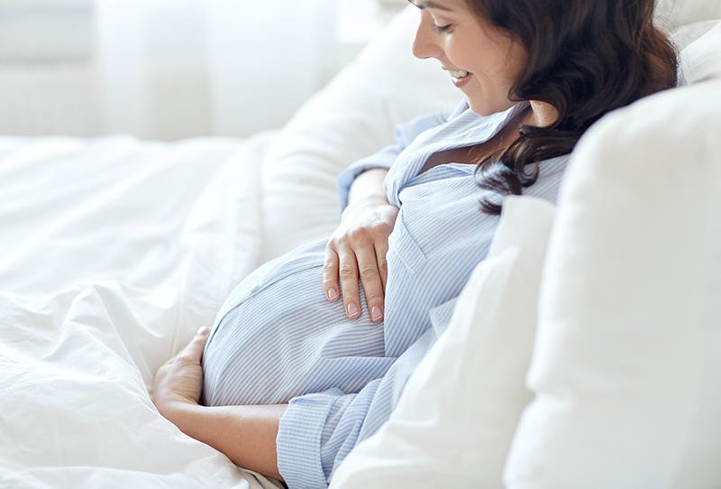 كيف اعرف اني حامل قبل الدورة ب 10 ايام دلائل الحمل قبل موعد